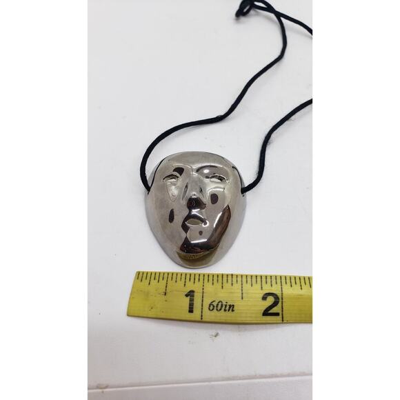 Vintage Face Mask Pendant Necklace Silver Ceramic Mardi Gras Scream Anime - Picture 8 of 9